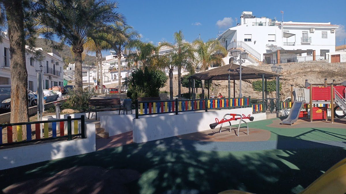 Zona de Juegos Infantiles/Children's Playground