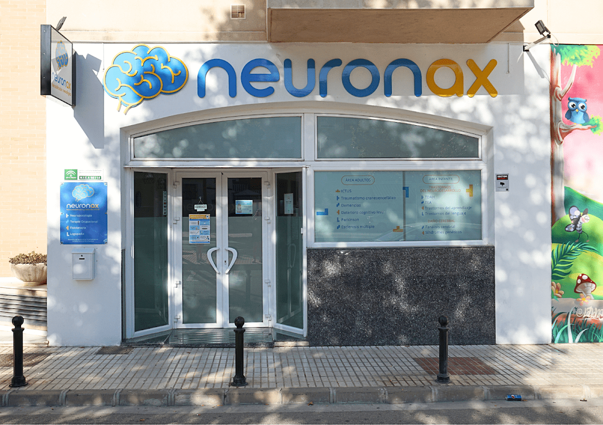 Neuronax