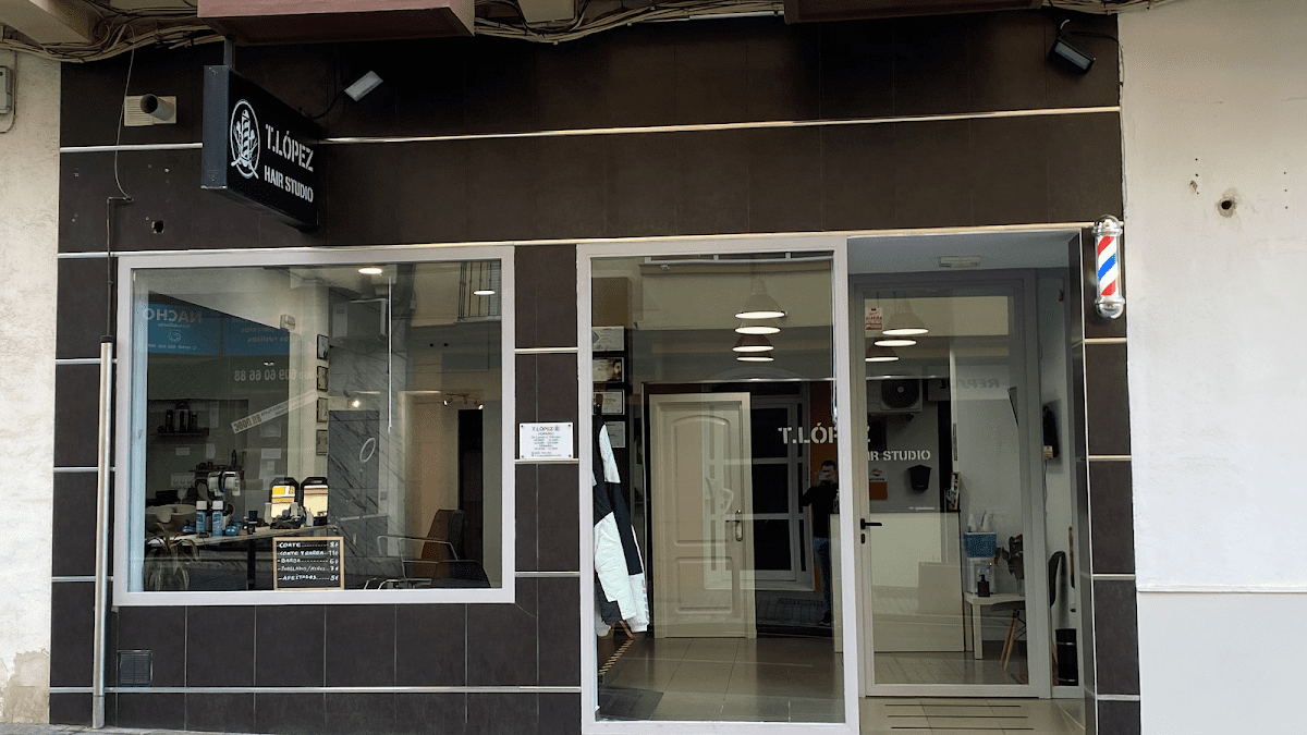 T.Lopez Hair Studio