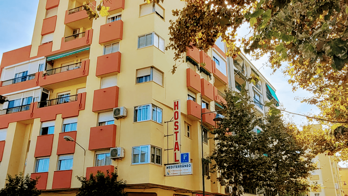 HOSTAL Mediterraneo