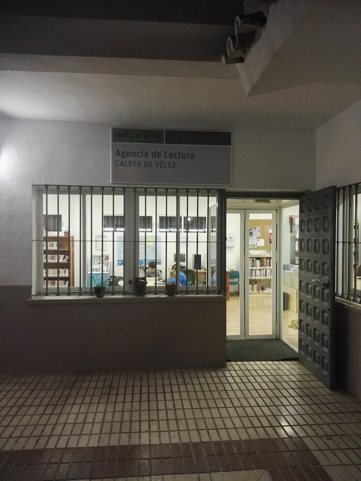 Biblioteca Caleta de Vélez