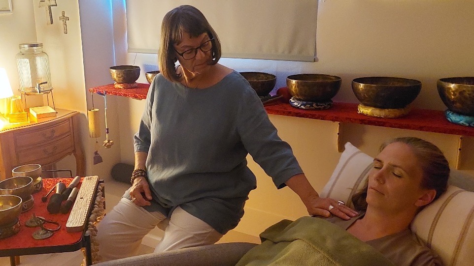 Einkatímar í tónheilun með Tíbetskálum